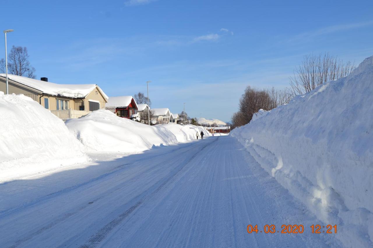 A Nice And Quiet Place Near To Trosmo City Apartment Tromso Luaran gambar